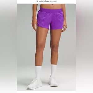 Lululemon Hotty Hot LR short 4” Lined- Atomic Purple- size 6 BNWT